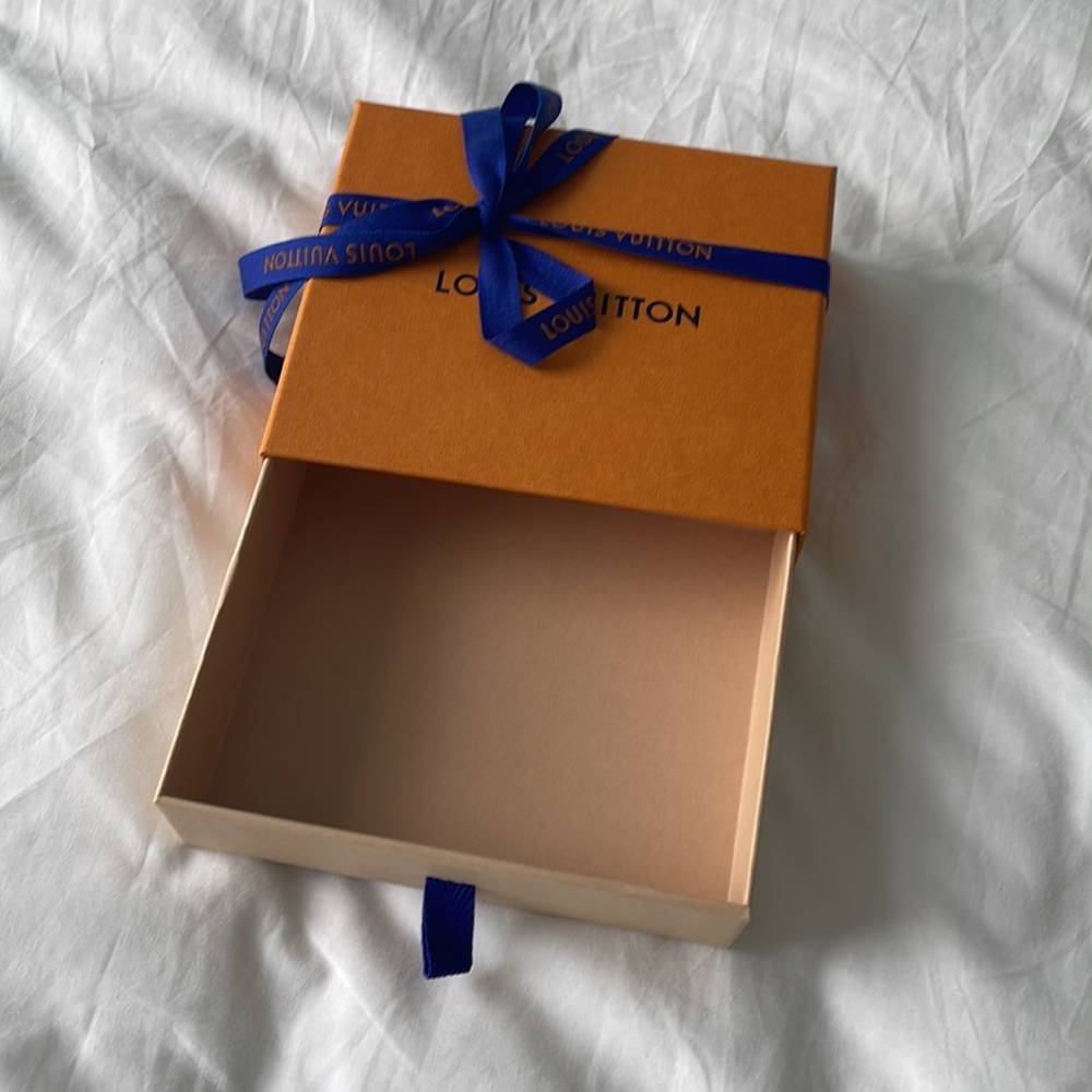Louis Vuitton box - Picture 2 of 7